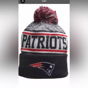 New New England Patriots Pom Pom Beanie